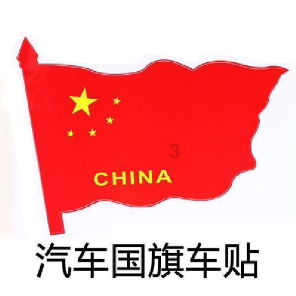 琳娜整理房间
